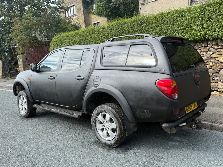 2008 MITSUBISHI L200 4-WORK D/C DOUBLE CAB MANUAL DIESEL 4X4 GREEN