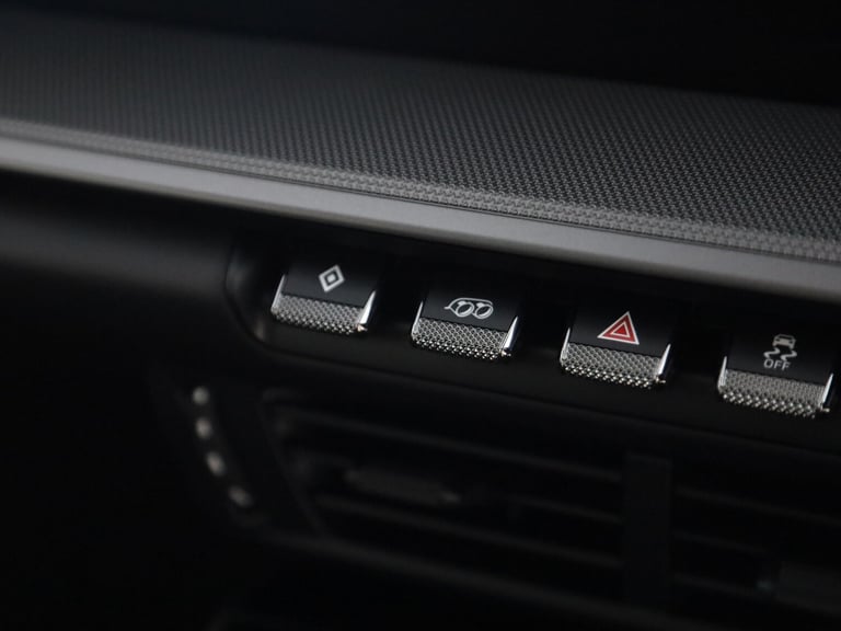 2024 Porsche 911 3.0T 992 Carrera Coupe 2dr Petrol PDK Euro 6 (s/s) (394 ps)