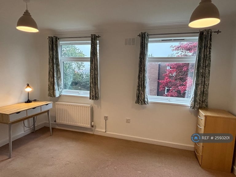 2 bedroom flat in Verdala Park, Liverpool, L18 (2 bed) (#2593201)
