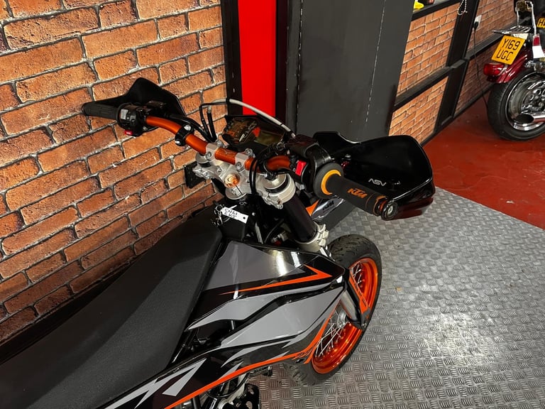2012 KTM 690 SMC LOTS OF EXTRAS
