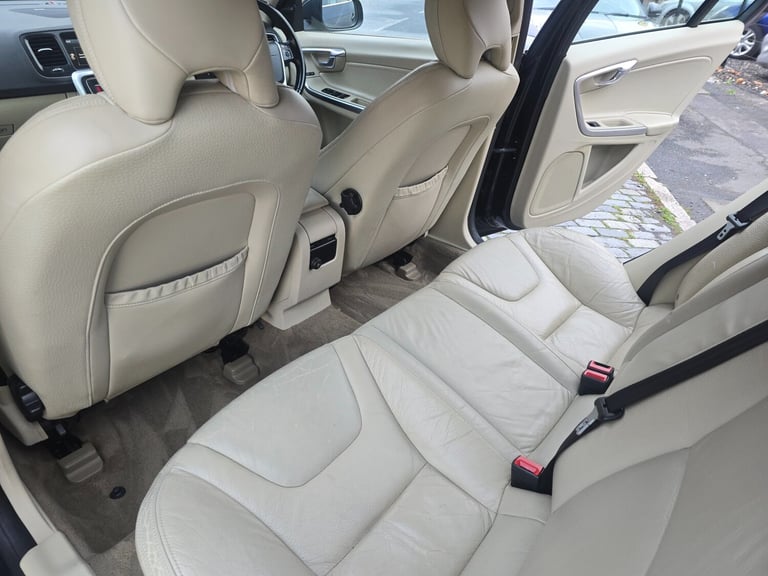 2010 Volvo S60 D5 [205] SE Lux 4dr SALOON Diesel Manual