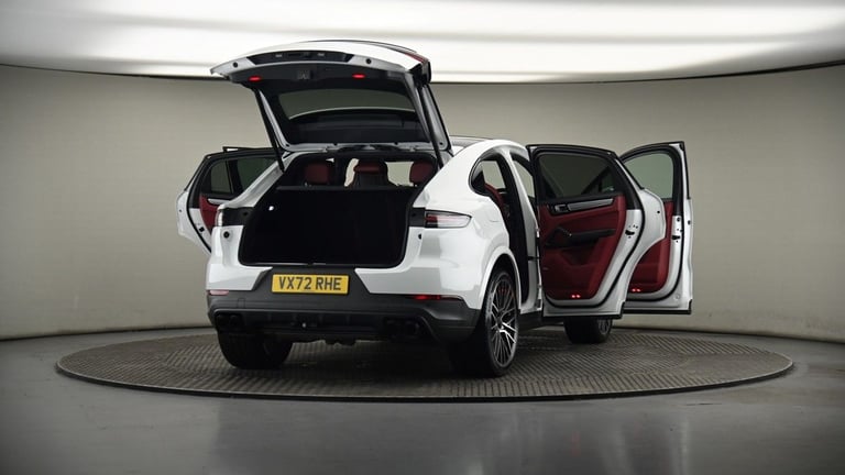 2022 Porsche Cayenne 3.0T V6 Platinum Edition TiptronicS 4WD Euro 6 (s/s) 5dr Coupe Petrol Automatic