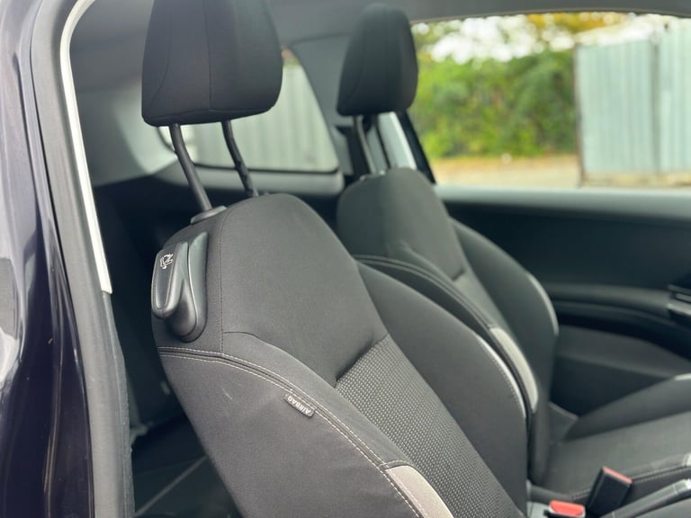 2014 Peugeot 208 1.2 VTi PureTech Style Euro 5 3dr HATCHBACK Petrol Manual