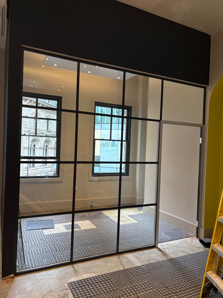 Glass screens, balustrades, splashbacks 