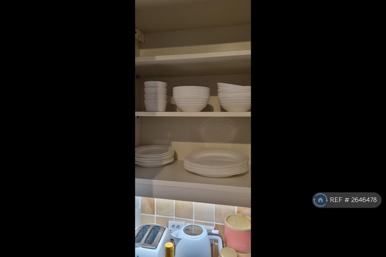 2 bedroom flat in Upper Gray Street, Edinburgh, EH9 (2 bed) (#2646478)