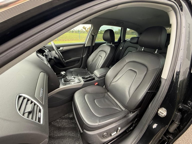 2025 Audi A4 S Line Estate PETROL Manual