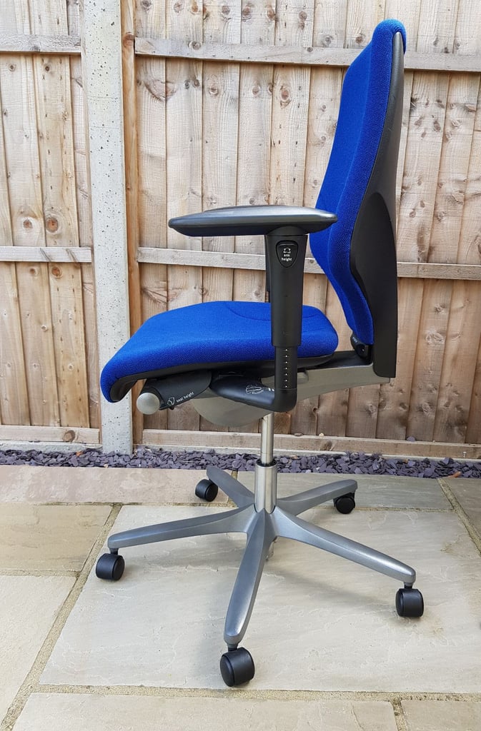 Orthopaedic desk chair