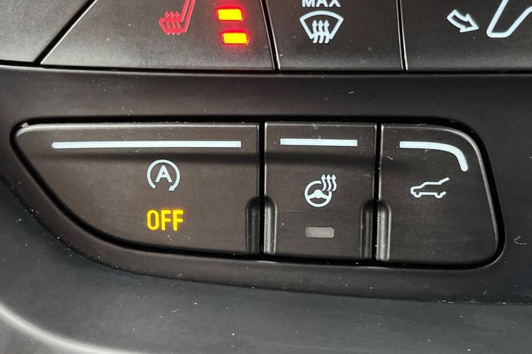 2018 Ford Kuga 2.0 TDCi 180 ST-Line X 5dr Auto SYNC3 NAVIGATION, FRONT &amp; REAR PARKING SENS Es...