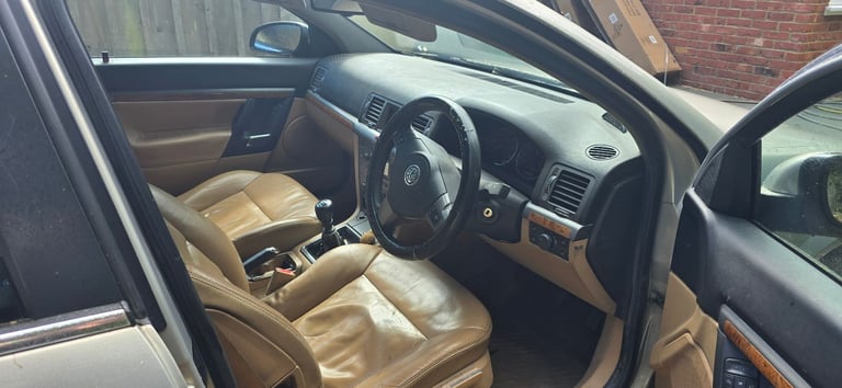 Vauxhall Signum 5door manual 1.9CDTI 150 - Image 7