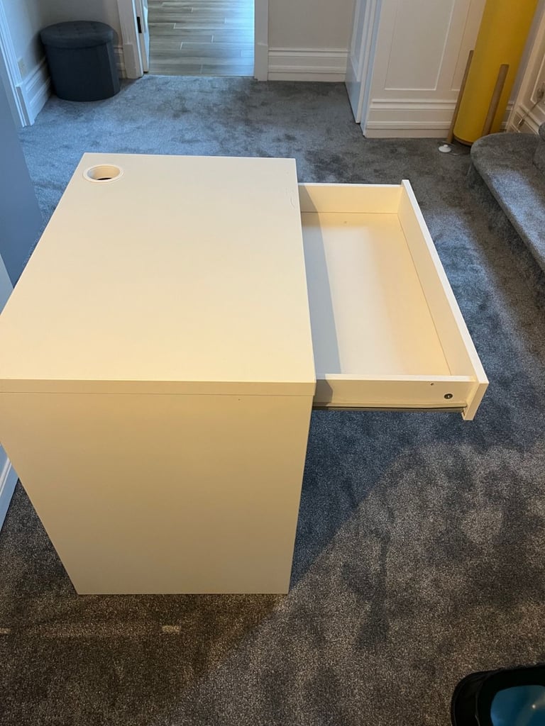 Desk - Ikea Micke