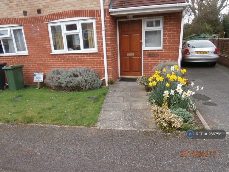 3 bedroom house in Hillrise, Guildford, GU2 (3 bed) (#2667581)