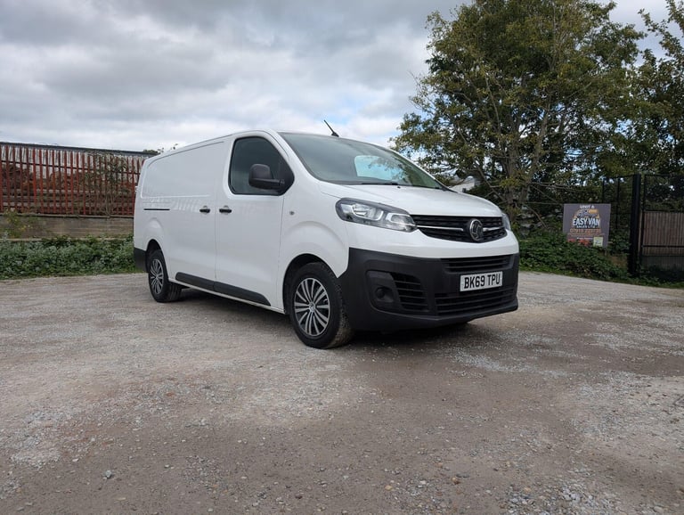 image for 2020 Vauxhall Vivaro 1.5 Turbo D 2900 Edition L2 H1 Euro 6 (s/s) 5dr PANEL VAN Diesel Manual