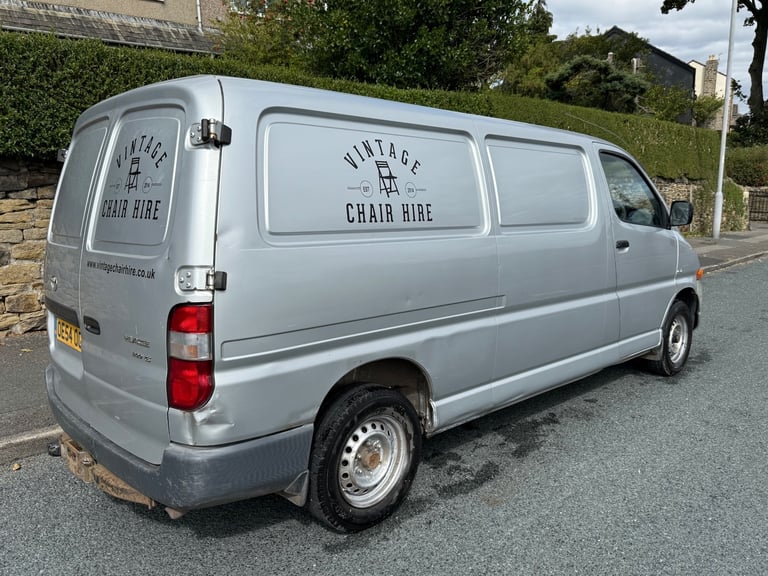 2005 Toyota HiAce POWER VAN 300 GS D4-D LONG WHEEL BASE (LWB) MANUAL DIESEL SILVER PANEL VAN Dies...