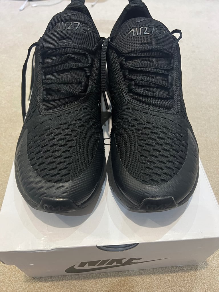 Nike Air Max 270 Triple Black Mens Size 8 £85
