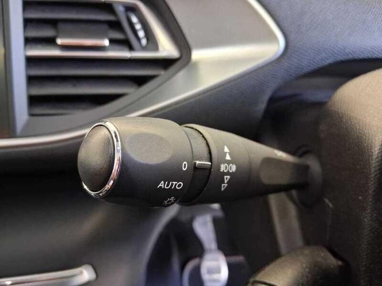 2020 Peugeot 308 1.2 PureTech Tech Edition Hatchback 5dr HATCHBACK Petrol Manual
