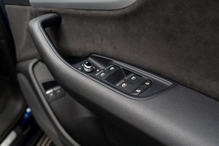  Audi Q7 3.0 TFSIe V6 55 S line Tiptronic quattro Euro 6 (s/s) 5dr 17.9kWh Petrol/Electric Hybrid...