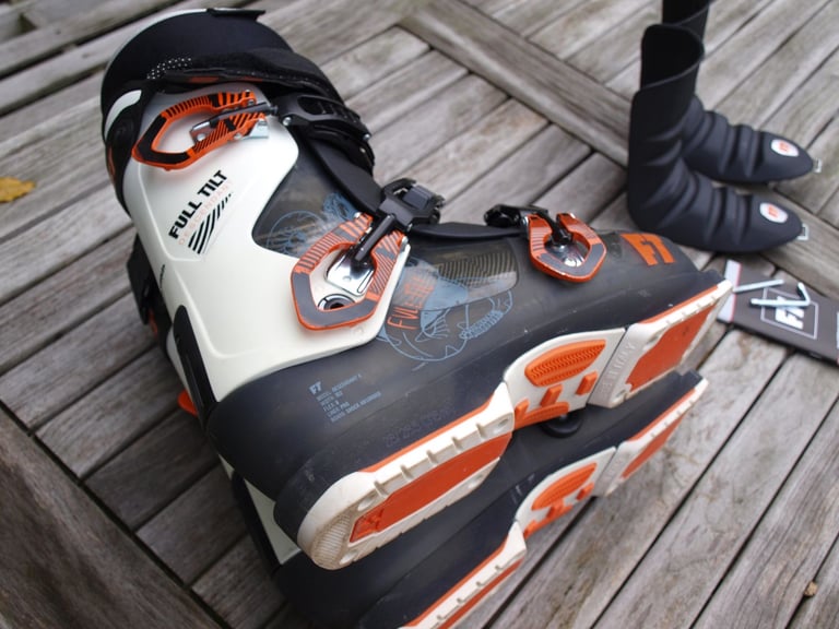 Ski Boots – Full Tilt Descendant 8 ski boots shell size 28.5.