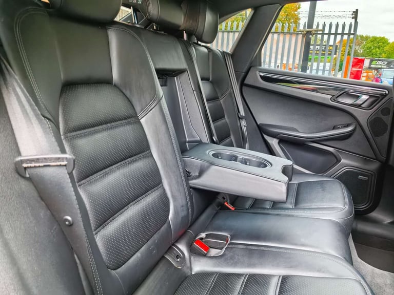 2015 Porsche Macan 3.0 Macan S D Semi-Auto 4WD 5dr SUV Diesel Automatic