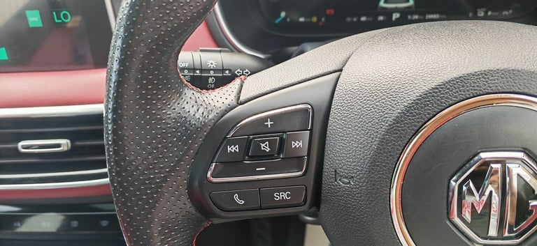 2022 MG MG HS 1.5 T-GDI 16.6kWh Exclusive Auto Euro 6 (s/s) 5dr ESTATE Petrol/Electric Hybrid Aut...