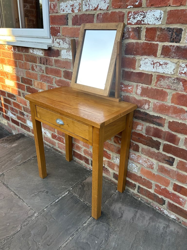 Oak Dressing Table with Mirror - Great Condition 
