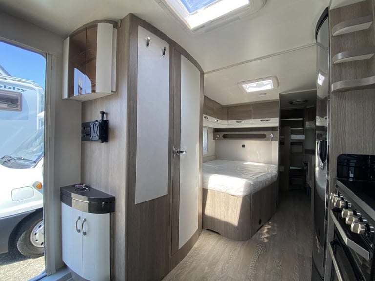 2023 HOBBY PRESTIGE 650 KFU 6 Berth Fixed bed and bunks UK authorised dealer
