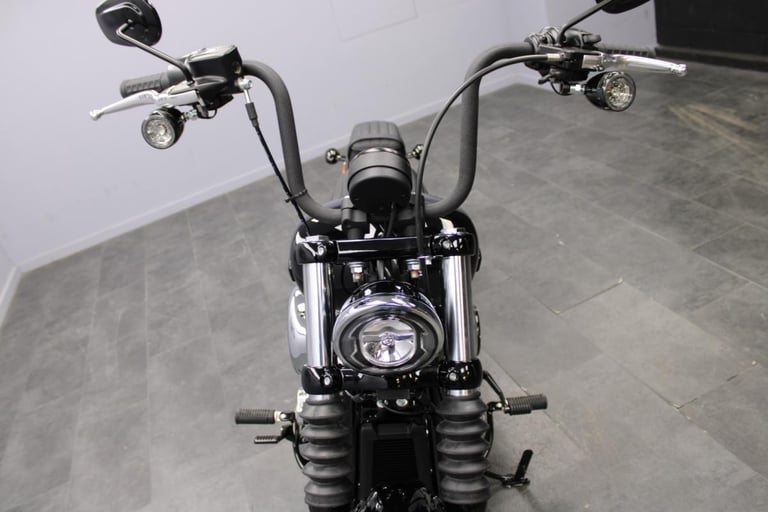 2025 Harley-Davidson FXBB Softail Street Bob 117 in Vivid Black