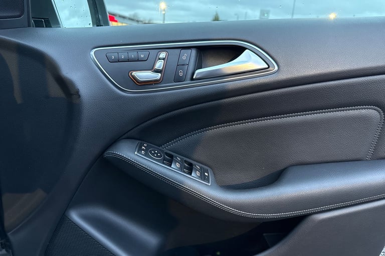 2018 Mercedes-Benz B Class B180 Exclusive Edition Plus 5dr Auto Hatchback PETROL Automatic