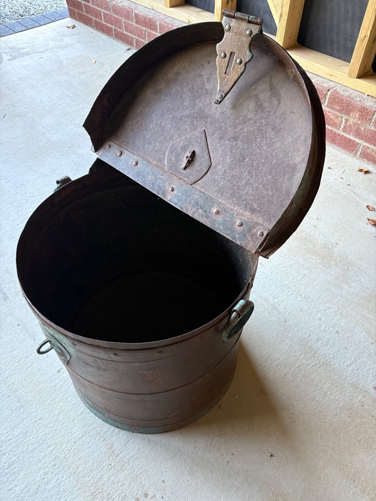 Decorative heavy metal storage bin
