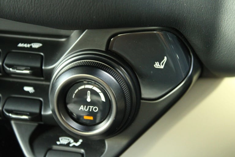  Aston Martin Vantage 4.0 V8 Coupe 2dr Petrol Auto Euro 6 (510 ps) Petrol Automatic
