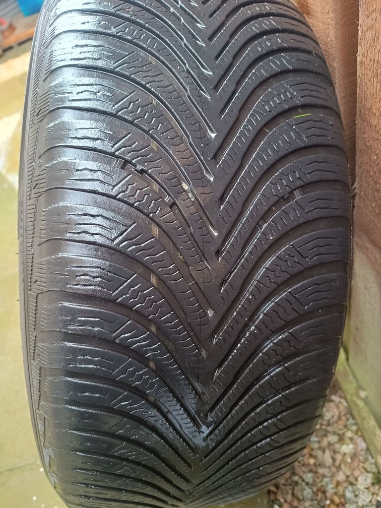 Alloy wheels with premium tyres (winter)