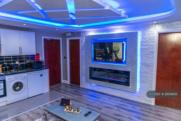 1 bedroom flat in Claremont, Bradford, BD7 (1 bed) (#2654659)