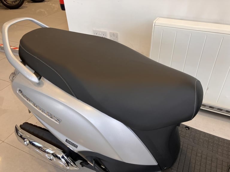 SUZUKI ADDRESS 125 - FANTASTIC COMMUTER SCOOTER WITH UP TO 145 MPG