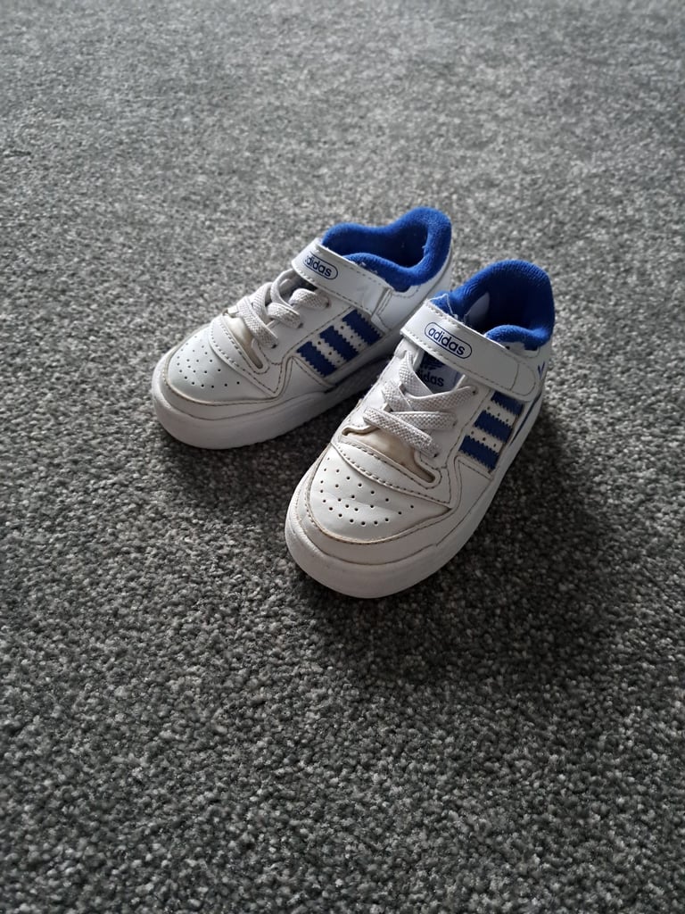 image for Childrens trainers