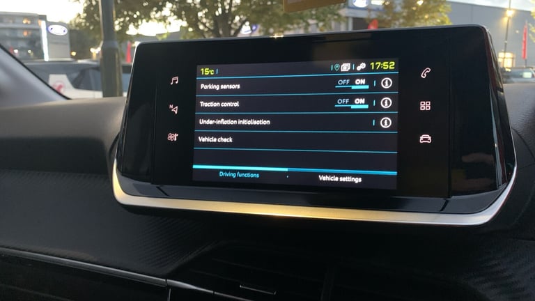 2024 Peugeot 208 50kWh E-Style Hatchback 5dr Electric Auto (7.4kW Charger) (136 ps) Hatchback Ele...