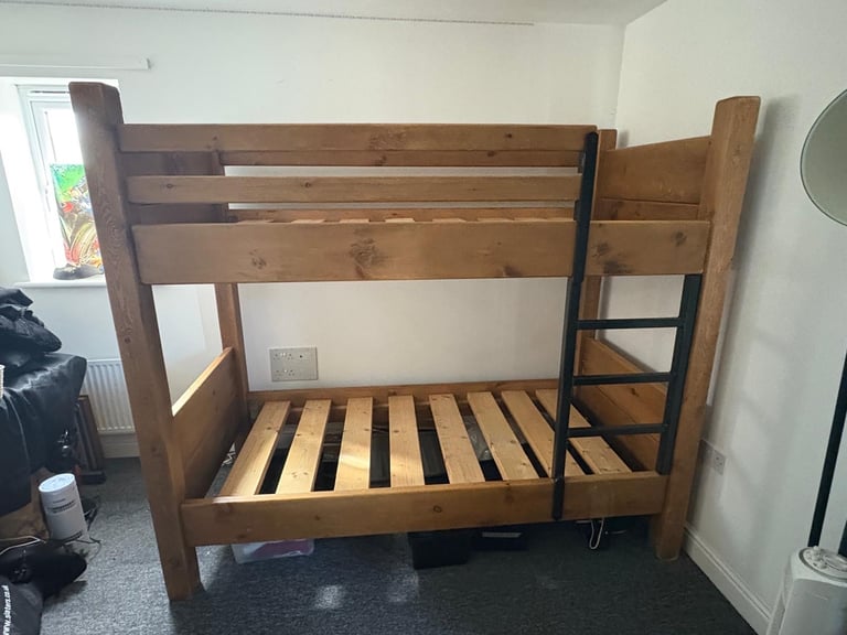 Sturdy Plank Bunk Bed