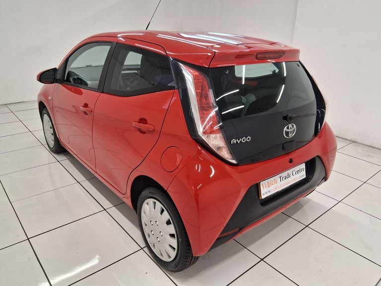 2017 Toyota AYGO 1.0 VVT-i x-play Hatchback 5dr Petrol Manual Euro 6 (68 ps) HATCHBACK Petrol Manual