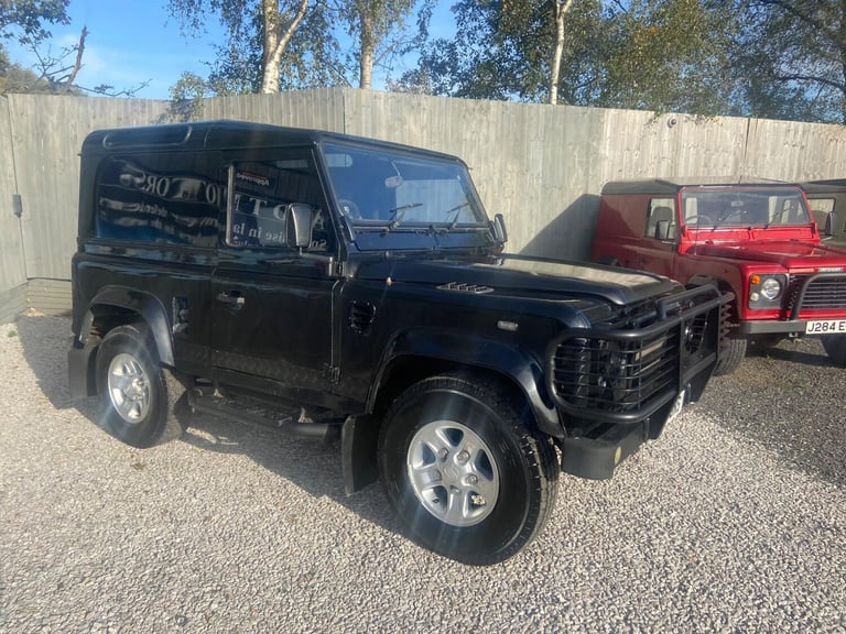  Land Rover Defender 90 2.5 TDi County Station Wagon 3dr Diesel Manual (111 bhp) Diesel Manual