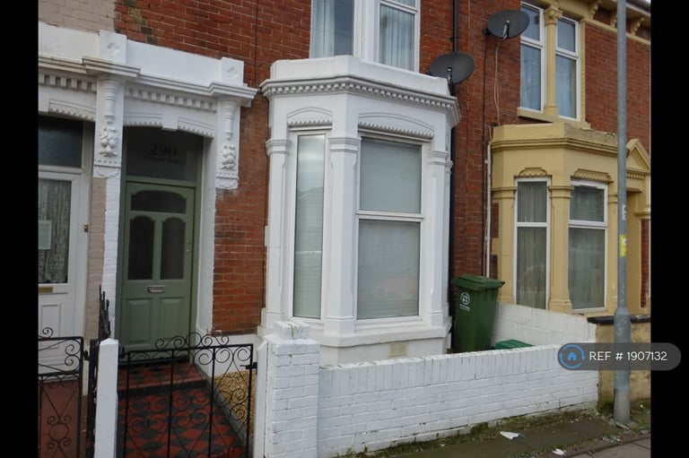 3 bedroom house in Fawcett Road, Southsea, PO4 (3 bed) (#1907132)