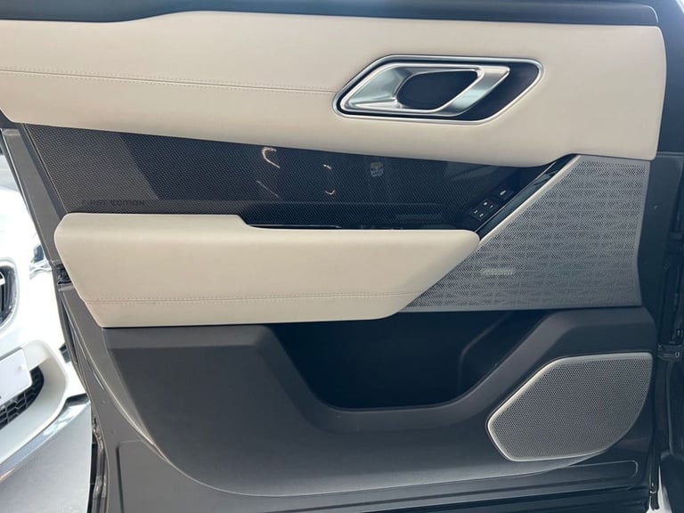 2017 Land Rover Range Rover Velar 3.0 SD6 V6 First Edition SUV 5dr Diesel Auto 4WD Euro 6 (s/s) (...