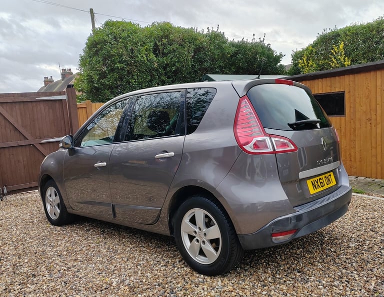 Renault Scenic 1.5DCi diesel, Long MOT, Service History, Lady owner since 2012