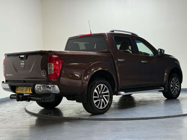 2016 Nissan Navara Double Cab Pick Up Tekna 2.3dCi 190 4WD Auto PICK UP DIESEL Automatic
