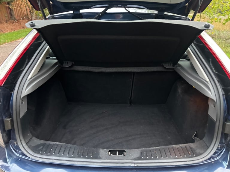 2010 Ford Focus 1.6 TDCi Zetec 5dr [110] [DPF] HATCHBACK Diesel Manual