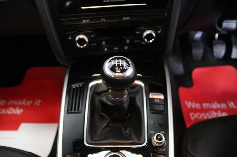 AUDI A4 2.0 TDI SE Technik quattro Euro 5 (s/s) 4dr 2013