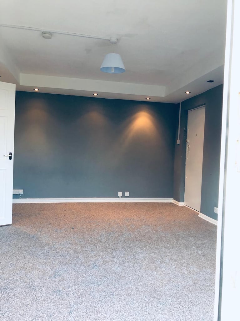 Studio flat with balcony