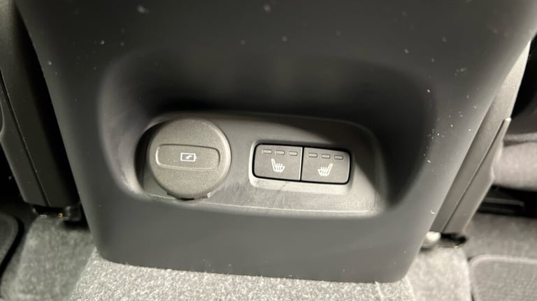 2022 Volvo XC40 Plus, B3 mild hybrid, Petrol, Dark Estate Petrol Automatic