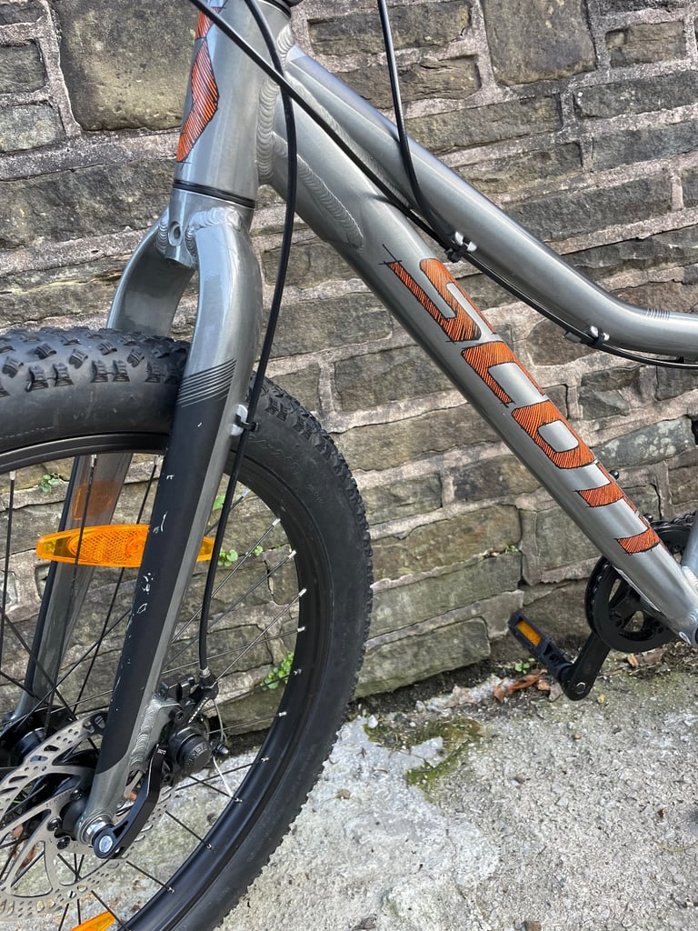 Premium brand ‘SCOTT’ Mountain Bike. For ages 8-11. Great condition. 