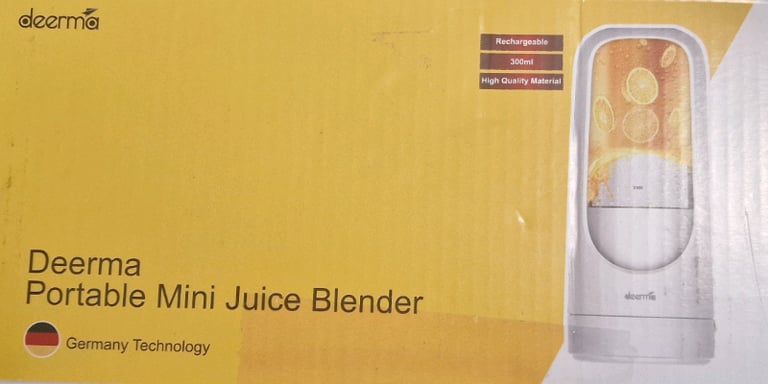 Compact size juice blender