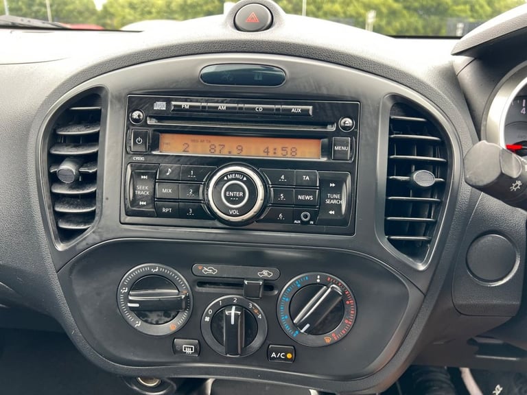2012 Nissan Juke 1.6 Visia SUV 5dr Petrol Manual Euro 5 (117 ps) HATCHBACK Petrol Manual
