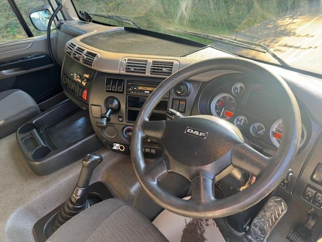 2013 DAF CF 65.220 sleeper Eurovac 1000 deep lift high volume combination tanker