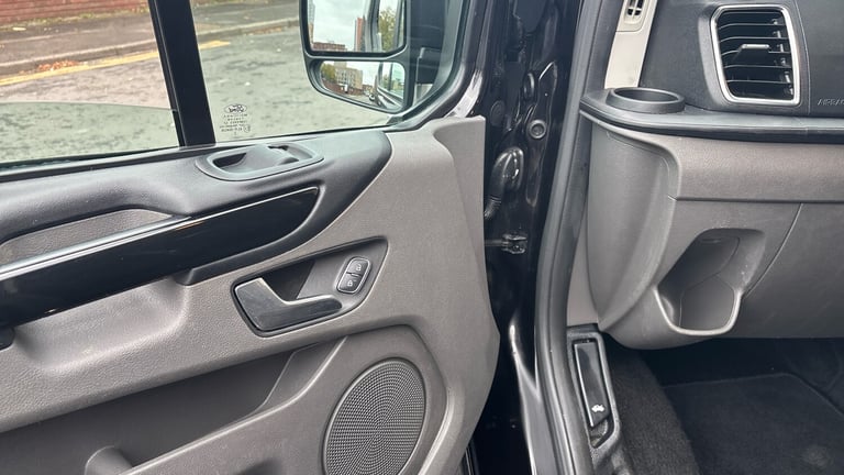 2023 Ford Transit Custom 2.0 EcoBlue 170ps Low Roof D/Cab Limited Van Auto PANEL VAN DIESEL Autom...